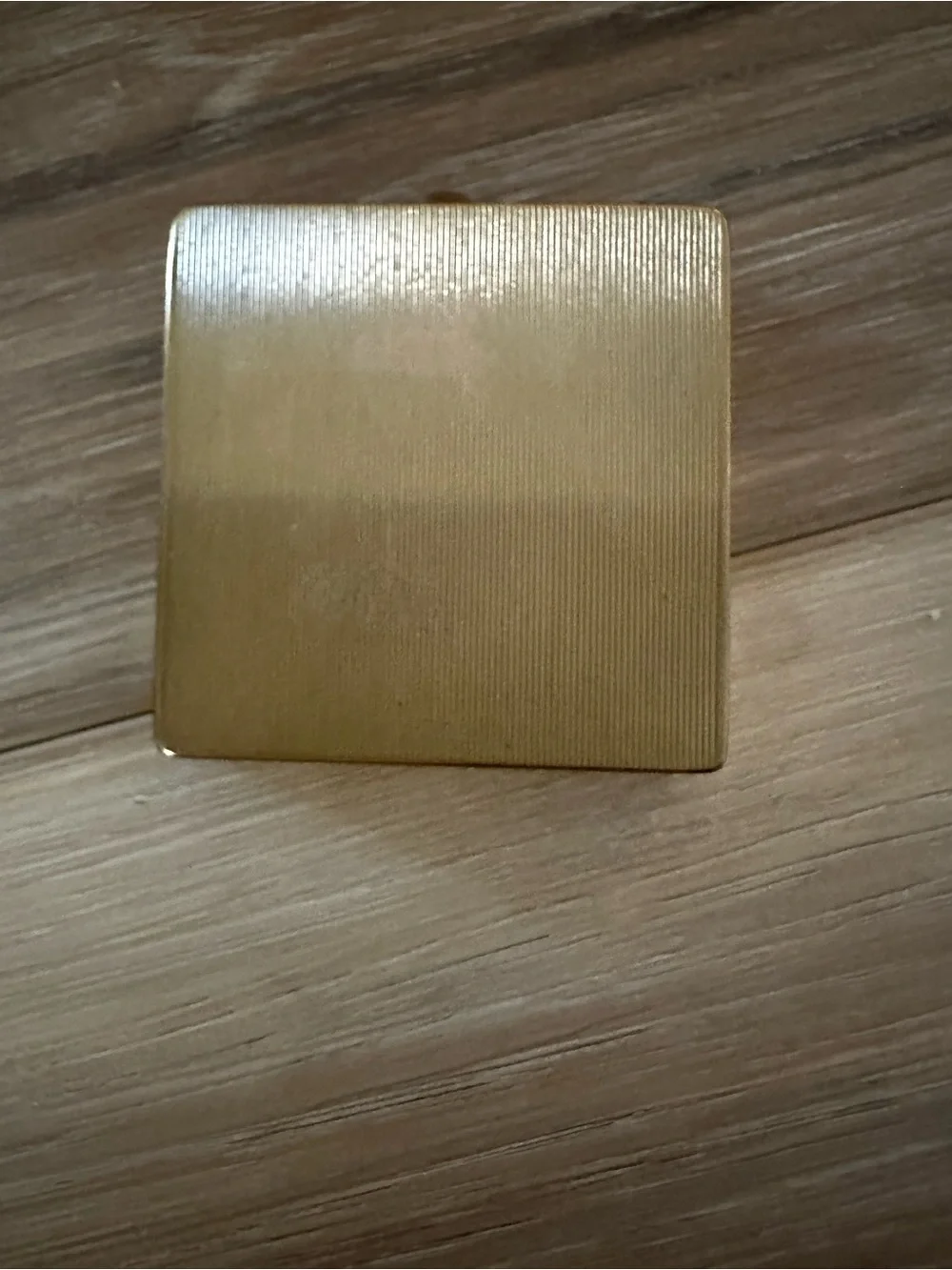 Vintage 1940s Majestic Compact